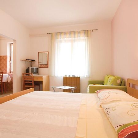 Apartments Orange 167 Новиград Екстериор снимка