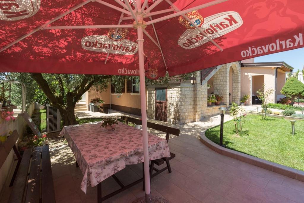 Apartments Orange 167 Новиград Екстериор снимка